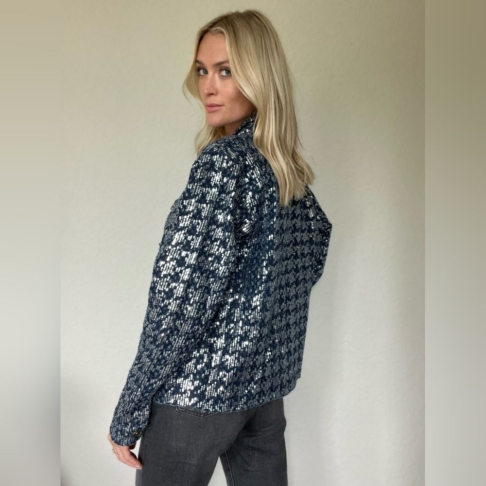 Boutique Denim Blue Jacket Silver Sequin Embellished Brass Button Raw Hem Sz XS - Picture 6 of 12